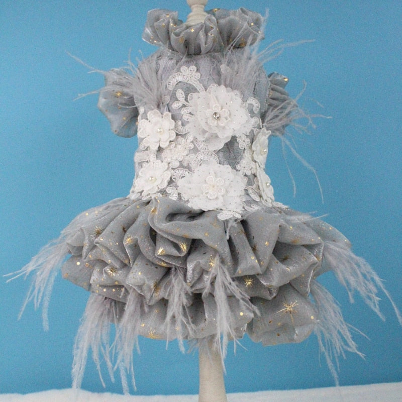 Pet Dog Dress Handmade Embroidered Gorgeous Court Short Style Princess Wedding Dress For Small Dogs Clothes Adorn Pearl Feather