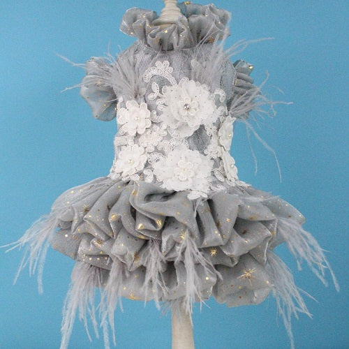 Pet Dog Dress Handmade Embroidered Gorgeous Court Short Style Princess Wedding Dress For Small Dogs Clothes Adorn Pearl Feather